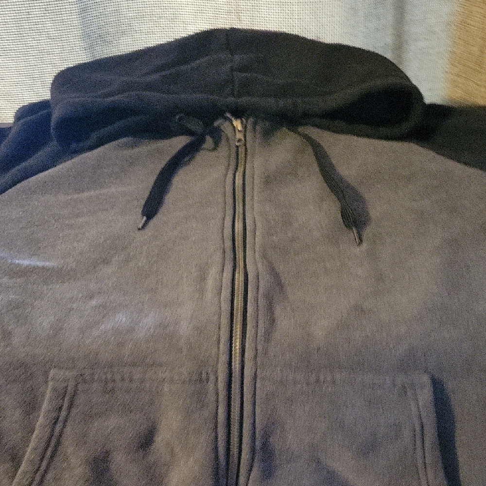 Urban Pipeline Zip-Up Sweater in Black and Gray with Sporty Style